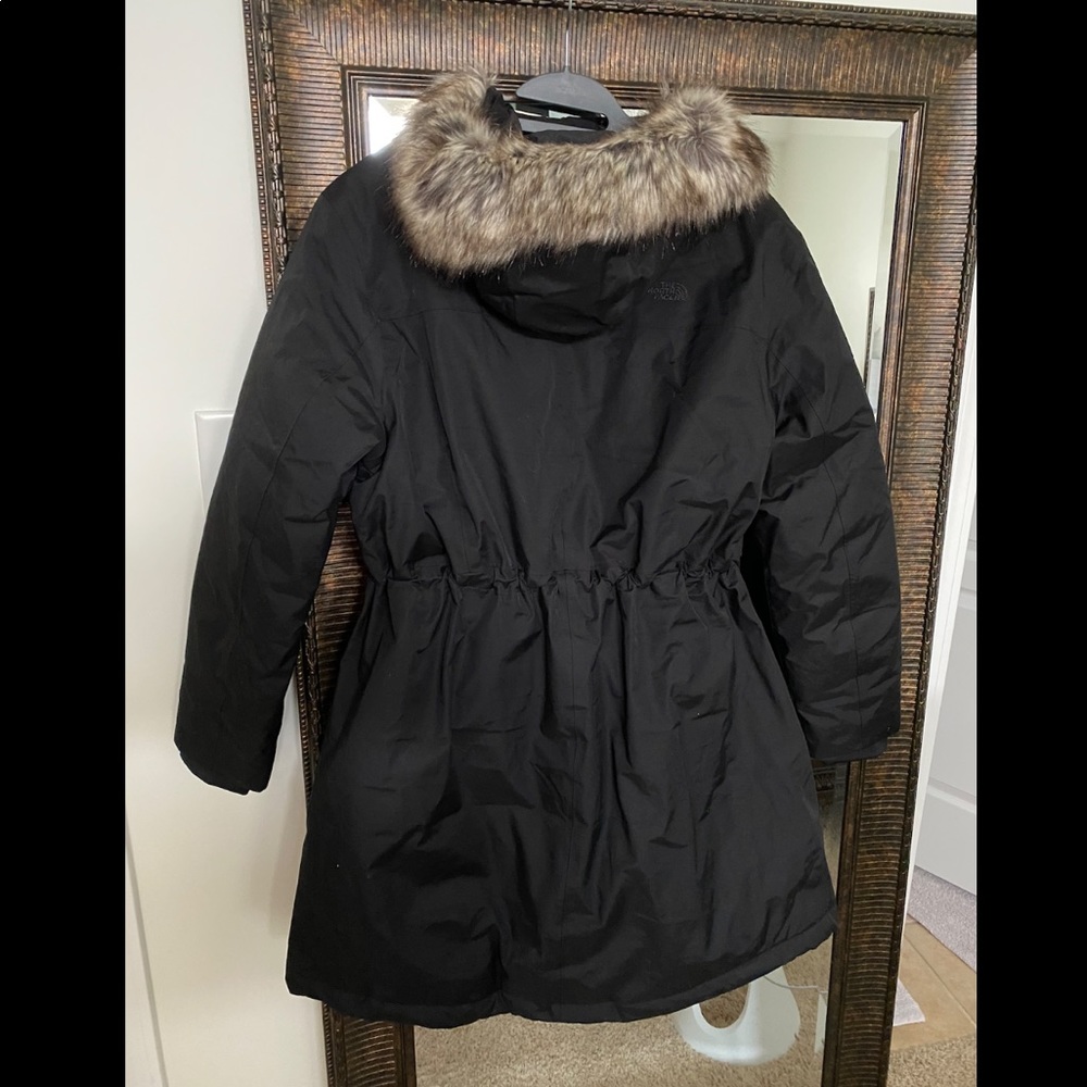 SOLD!!! North Face Downtown Parka Coat